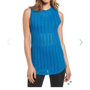🐝 IVY PARK blue knit workout top